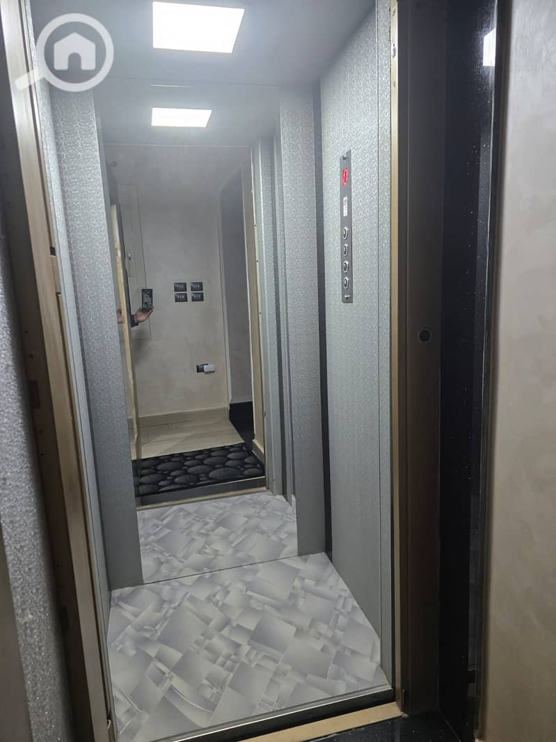 5 WhatsApp Image 2025-10-13 at 01.28. 14_fc4c58c9. jpg