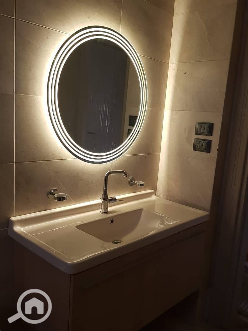 6 WhatsApp Image 2025-10-13 at 01.28. 15_14c4bf21. jpg