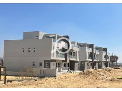 3 Bedroom Townhouse for Sale in Sheikh Zayed, Giza - 1de7d284-c2a4-494c-bb04-7f3c399e3271. jfif. jpg