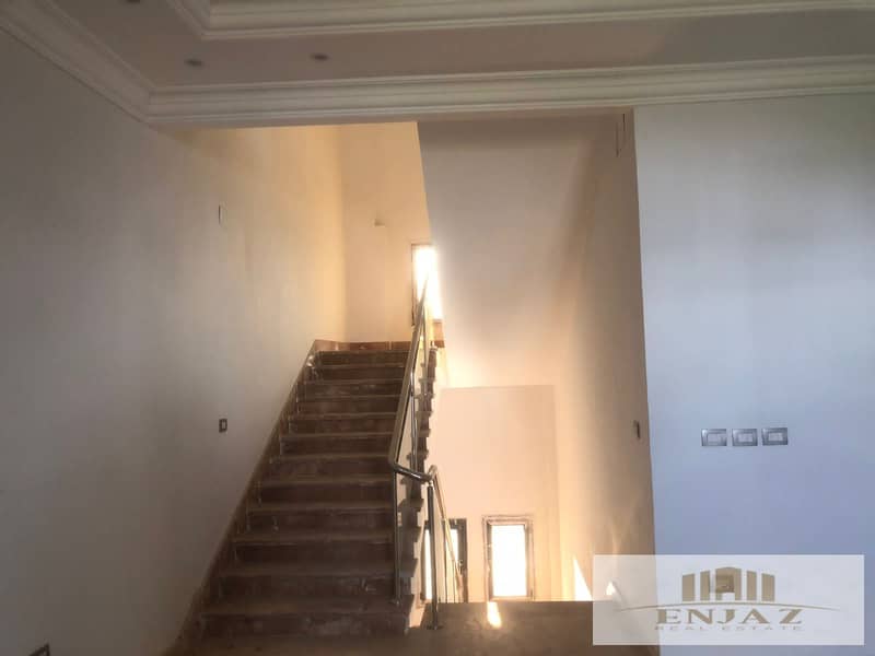 7 a4ef15c8-5da1-4042-b2ba-15e2ba37d175. jpg