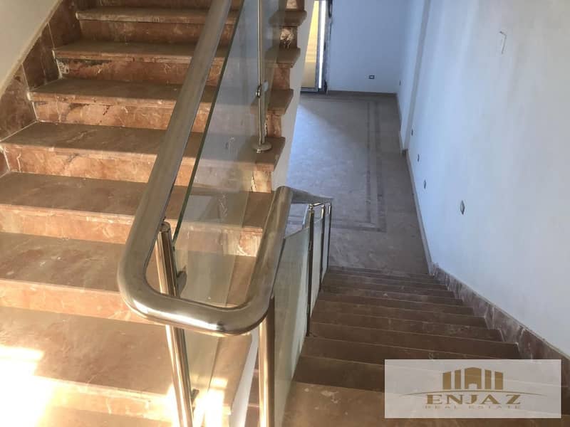 8 c36589c1-d4b4-41ad-a632-b78c64632dc9. jpg