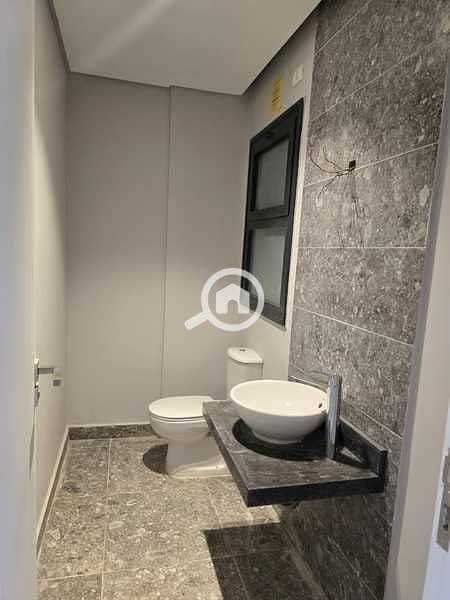 9 yIbmIwBszAOypVGBPzg3cP363L13CiF9Zr4totVw. jpeg