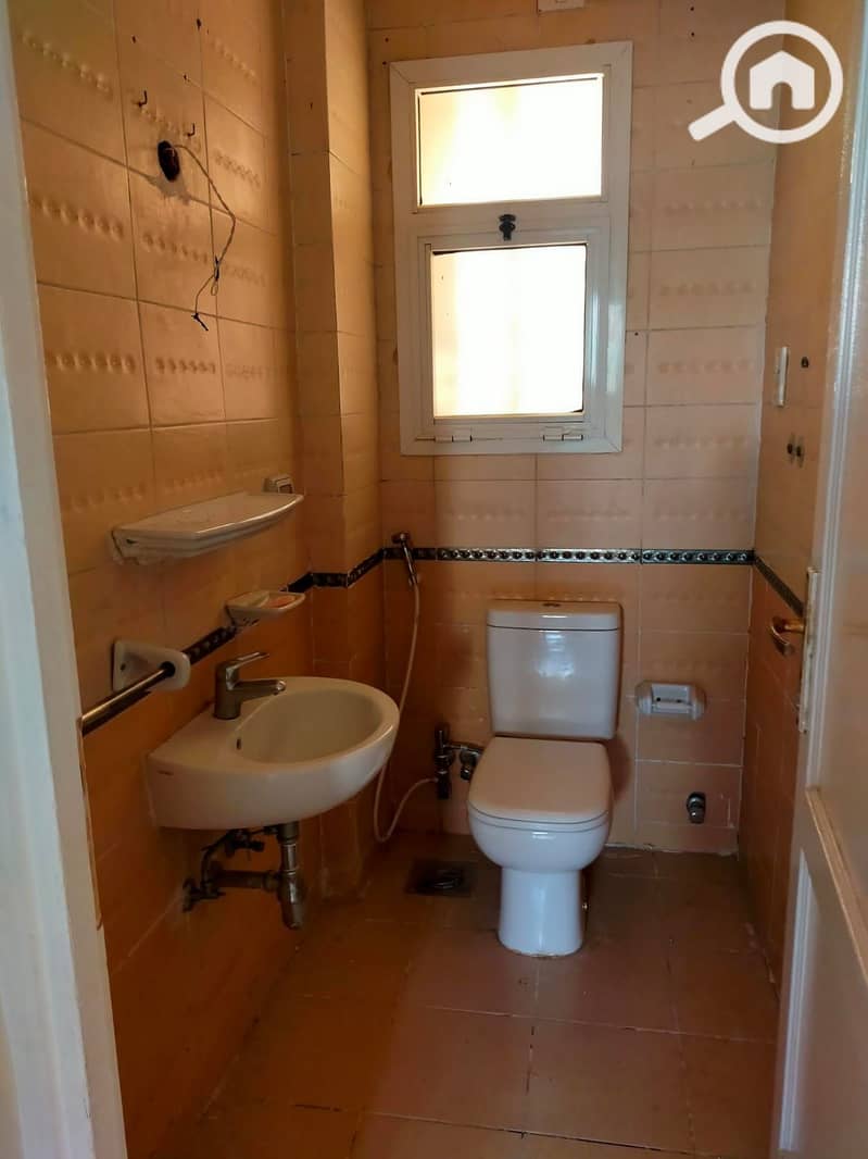 10 aca6bbf3-57d0-4aa3-a097-7ad8f13c2dbf. jpeg