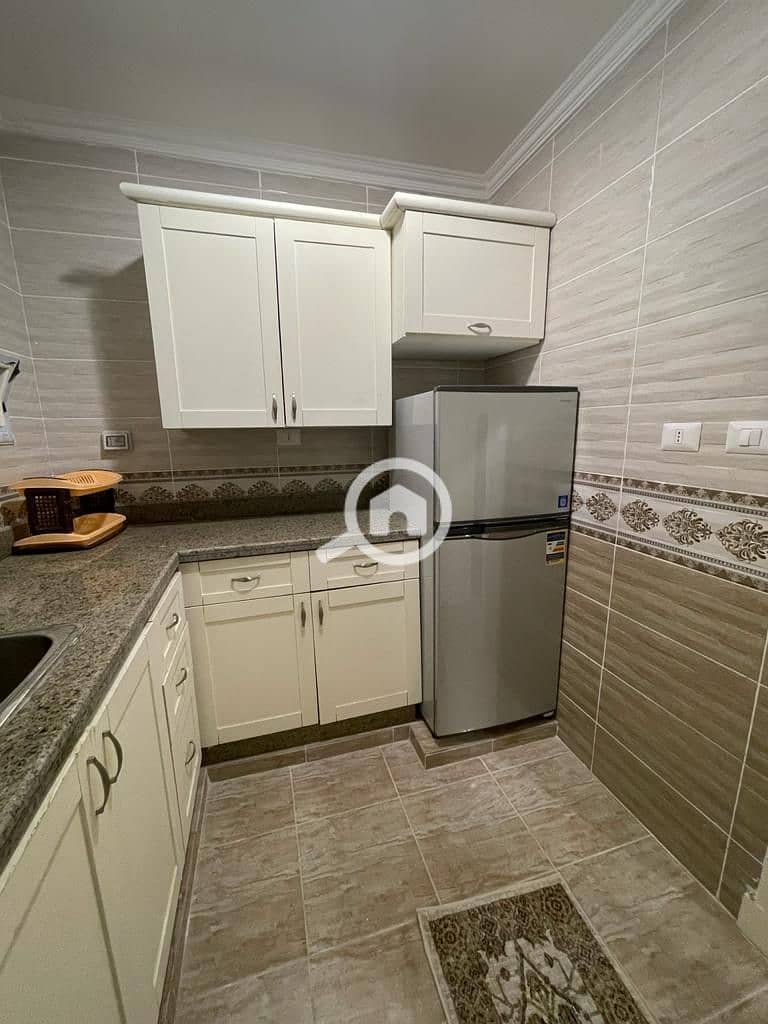 8 945cf805-3f5a-4a53-8eea-269a7b8ec061. jpg