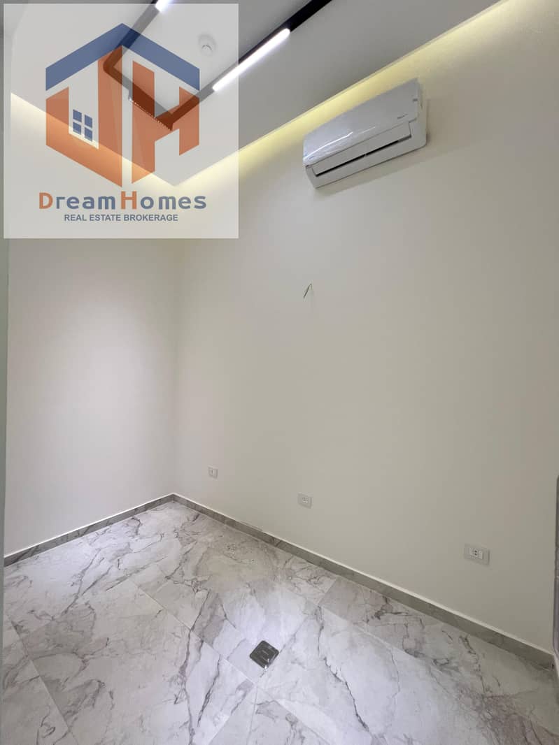 7 WhatsApp Image 2025-10-12 at 13.46. 57. jpeg