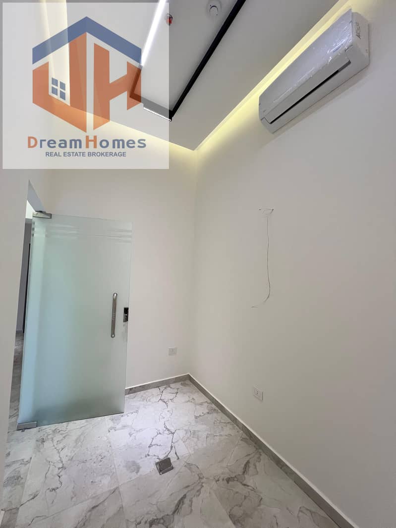 11 WhatsApp Image 2025-10-12 at 13.46. 58 (5). jpeg