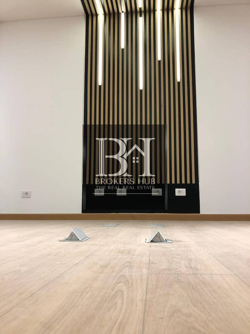 2 5d0f2ce8-739f-43e1-abaa-9fb8ea2dbd97. jpeg