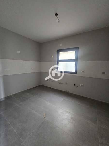 8 PlgOTN7kDuOghKB91b4a1W4ayWFHnD2RvsgXFfNY. jpeg