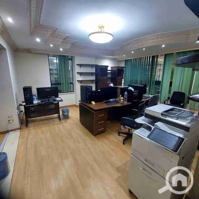 مکتب  للايجار في مصر الجديدة، القاهرة - 1000531375. jpg