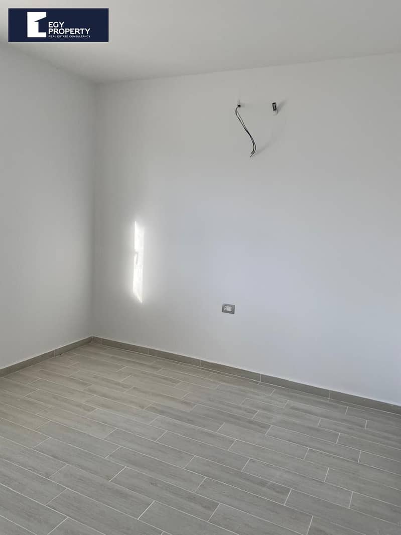 4 _files_5dcea404-4a71-46f1-8ef9-40092889e3b8. jpg