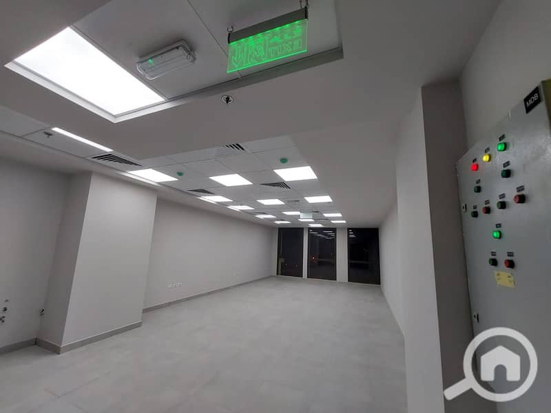 2 WhatsApp Image 2025-09-29 at 9.19. 52 PM (1). jpeg