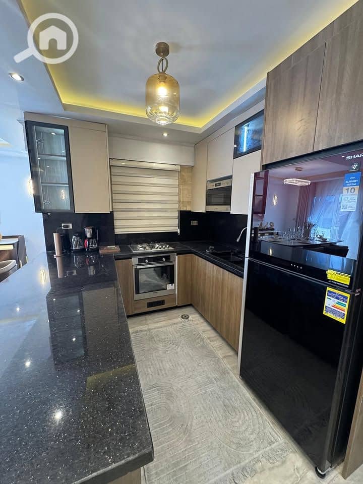 7 540045679_1132217175715238_6636376163470849047_n. jpg