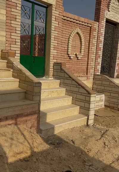 Residential Land for Sale in 15 May City, Cairo - مدفن للبيع من المالك مرخص وحديث التشطيب ب ١٥ مايو