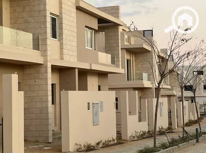 تاون هاوس 4 غرف نوم للبيع في 6 أكتوبر، الجيزة - فيلا تاون كورنر للبيع فى كمبوند تاونى هايد بارك اكتوبر تكملة اقساط