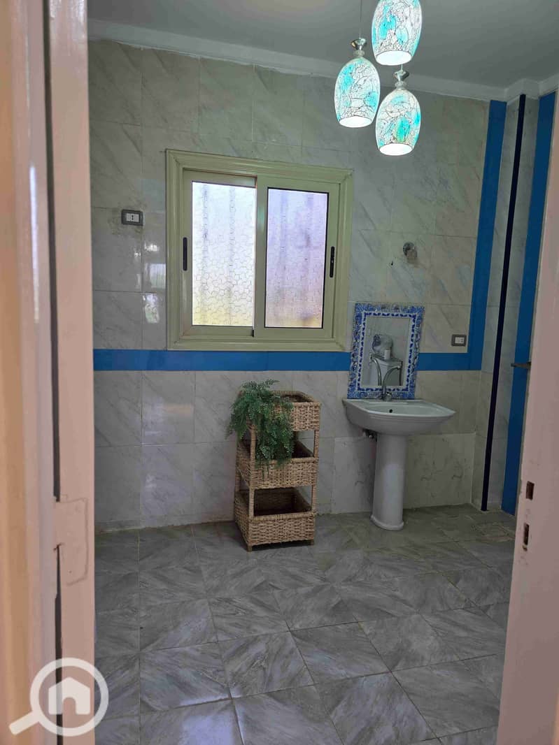 6 1000141878. jpg