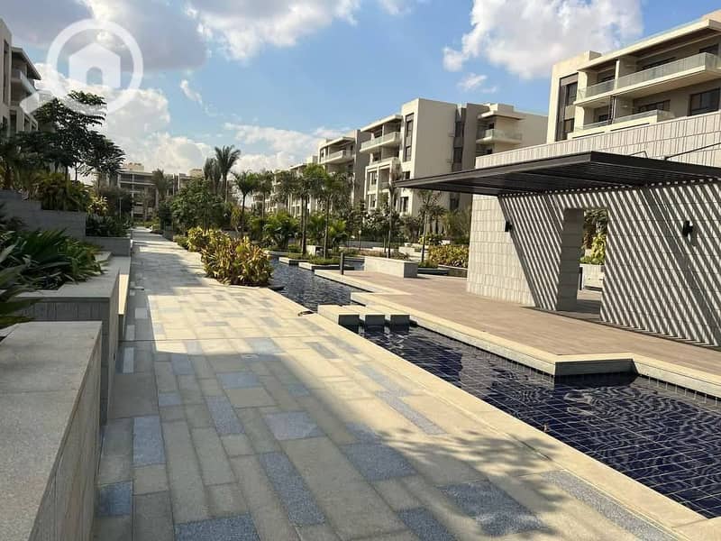 7 492654942_122201176448148578_5129855393074362483_n. jpg