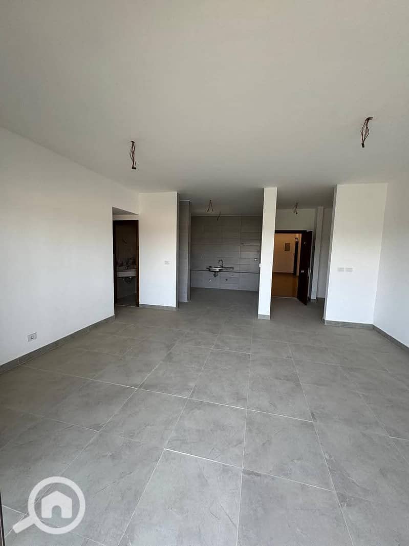 7 6149d760-3e4e-4dbd-ad6c-41c28e57d7a2. jpg