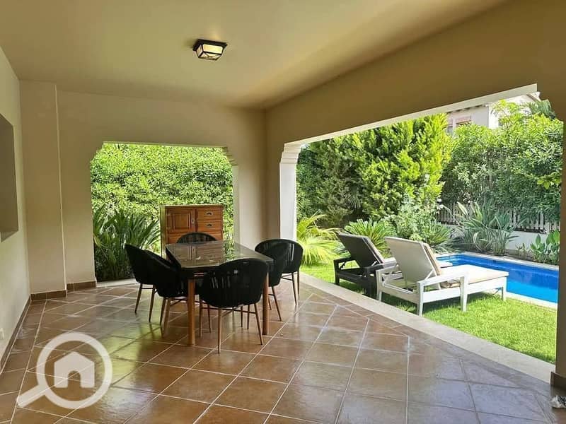 6 patio. jpg