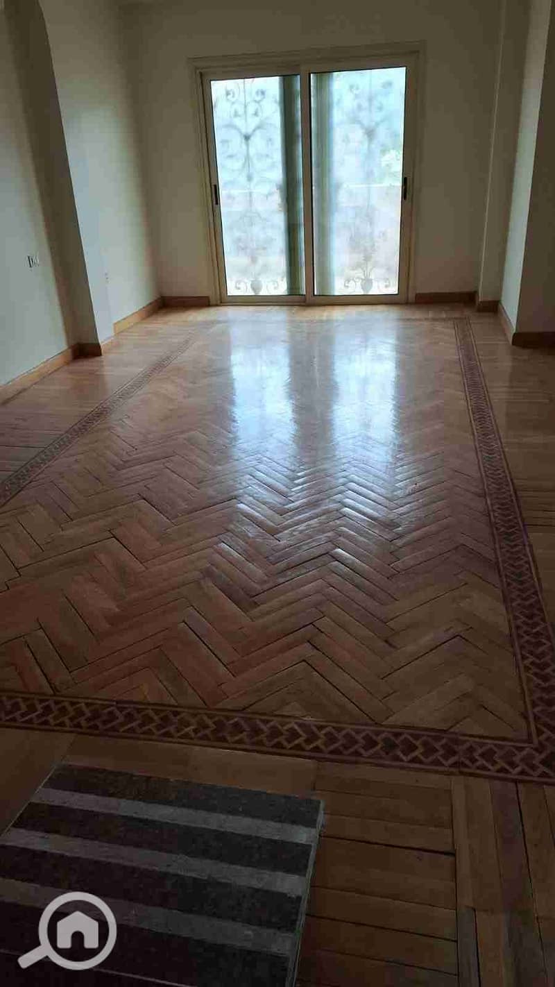 1000586447. jpg 1000586447. jpg