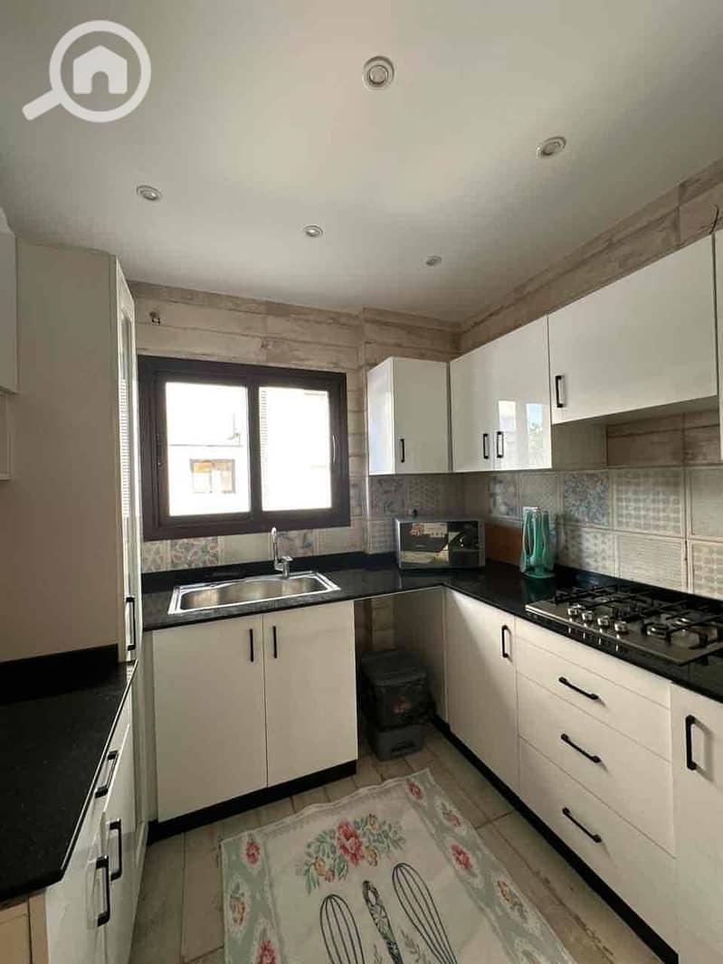 10 b9a27c08-5cc5-4b97-8db6-e9c659a9b55b. jpg