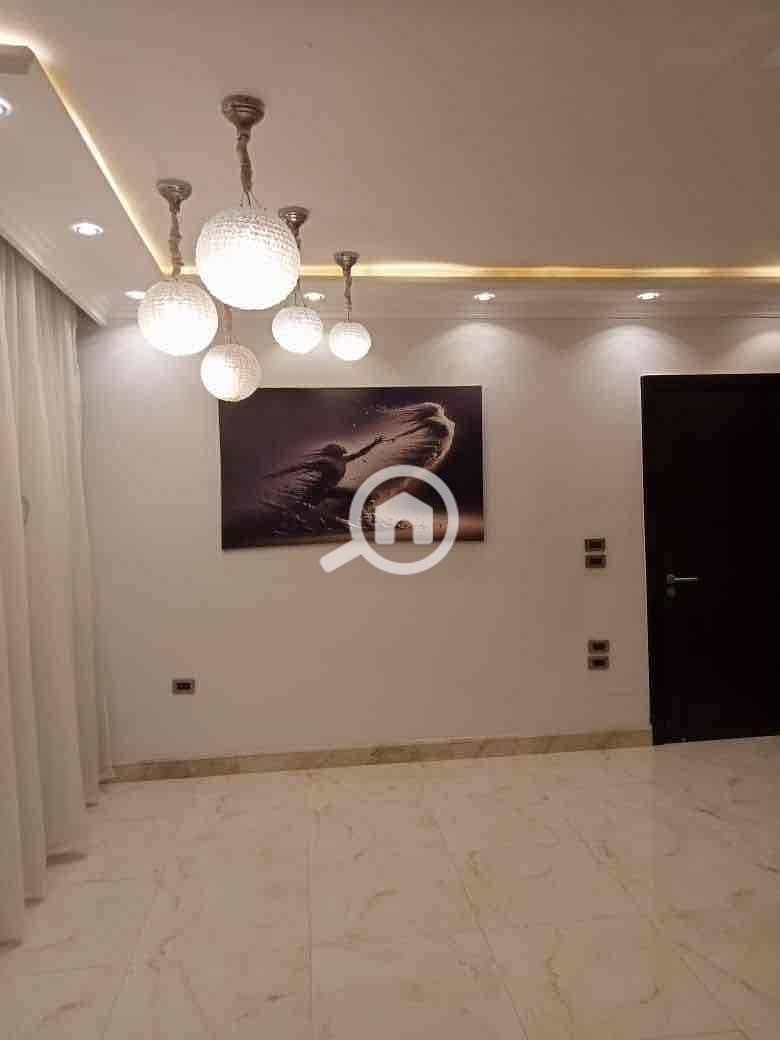 27 3fac35d0-ac41-4a6e-800c-ba014a3e6832. jpg