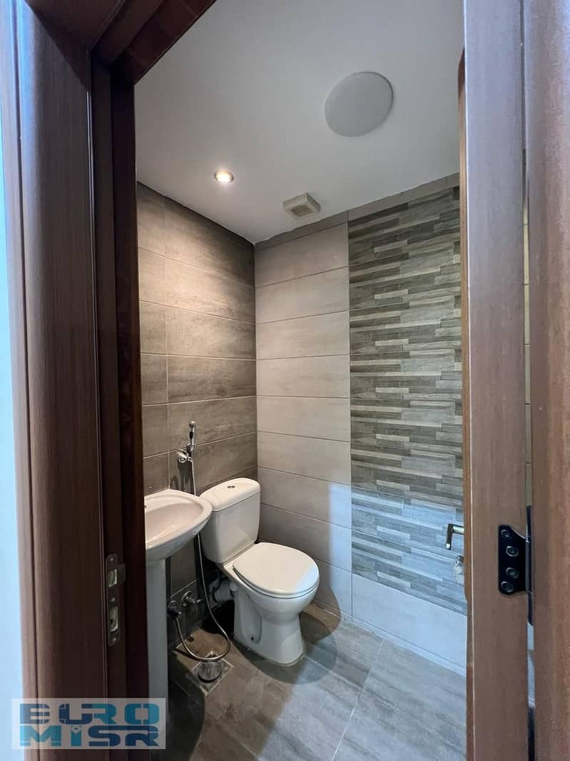 8 WhatsApp Image 2025-09-17 at 6.36. 16 PM (2). jpeg