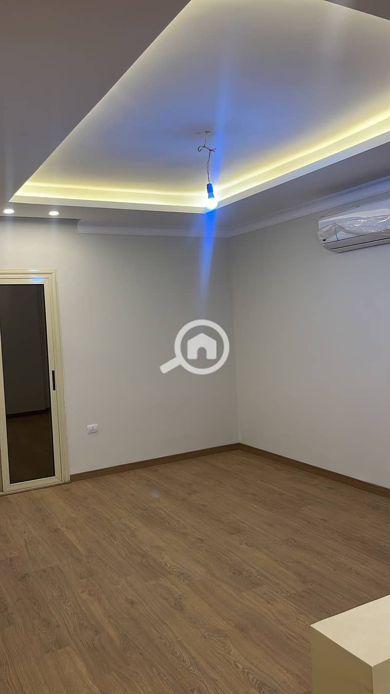 4 WhatsApp Image 2025-10-02 at 9.32. 46 PM. jpeg