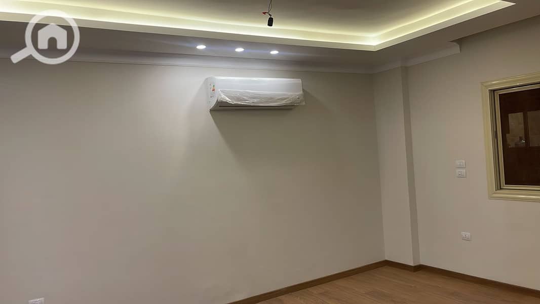 5 WhatsApp Image 2025-10-02 at 9.32. 56 PM. jpeg