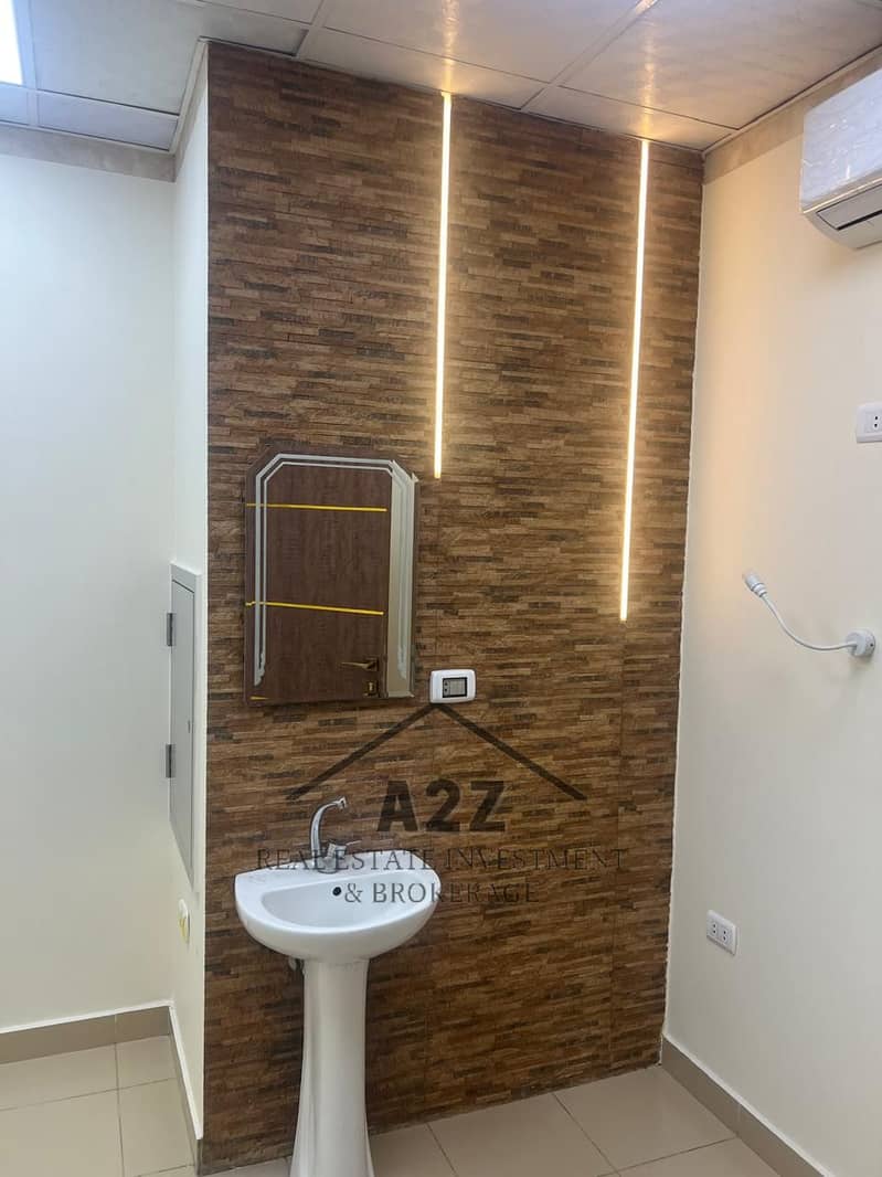 7 WhatsApp Image 2025-10-17 at 4.27. 50 PM (4). jpeg