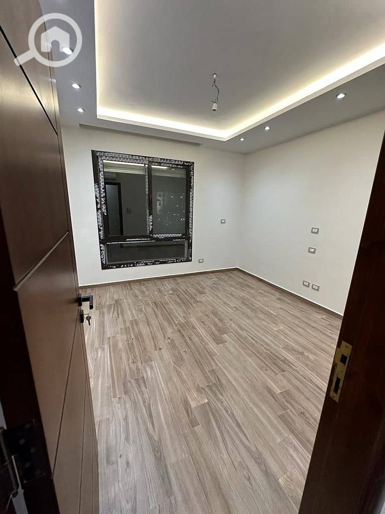 10 WhatsApp Image 2025-09-16 at 4.37. 46 PM (1). jpeg