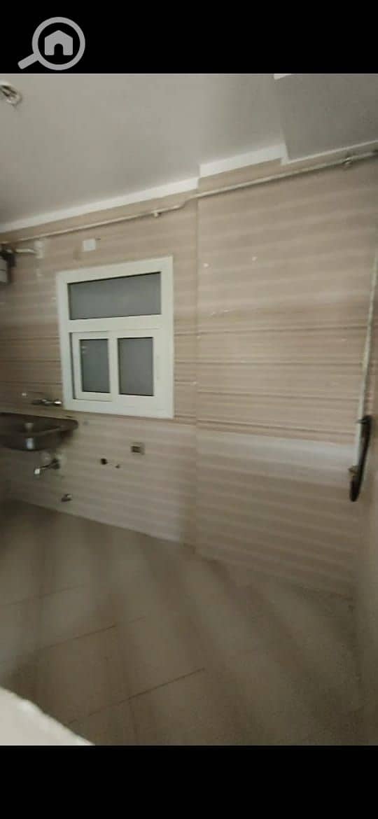 14 634cc976-ae36-476b-b83a-83ec6520981d. jpg