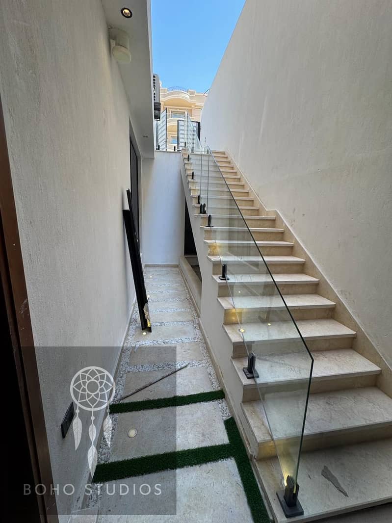 5 56e273b5-e54c-4b33-b474-cd4f73dad26a. jpeg