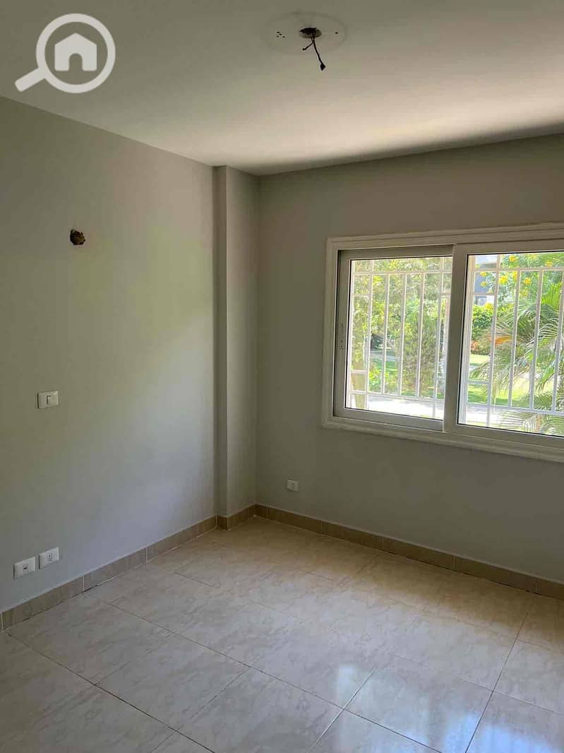 5 3bdf1fe8-c6d4-41a8-9a58-961fc3a713d8. jpg