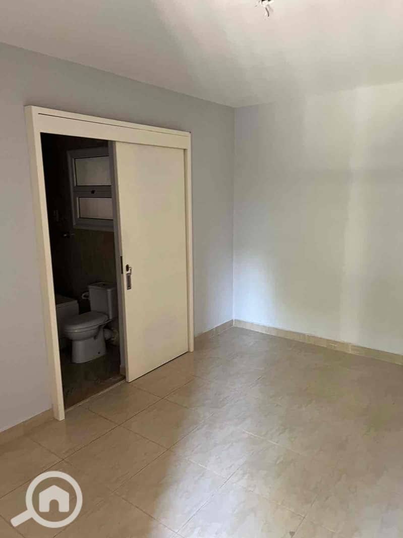 6 baea55f2-e62b-40f6-bae2-49368f5d3c0c. jpg