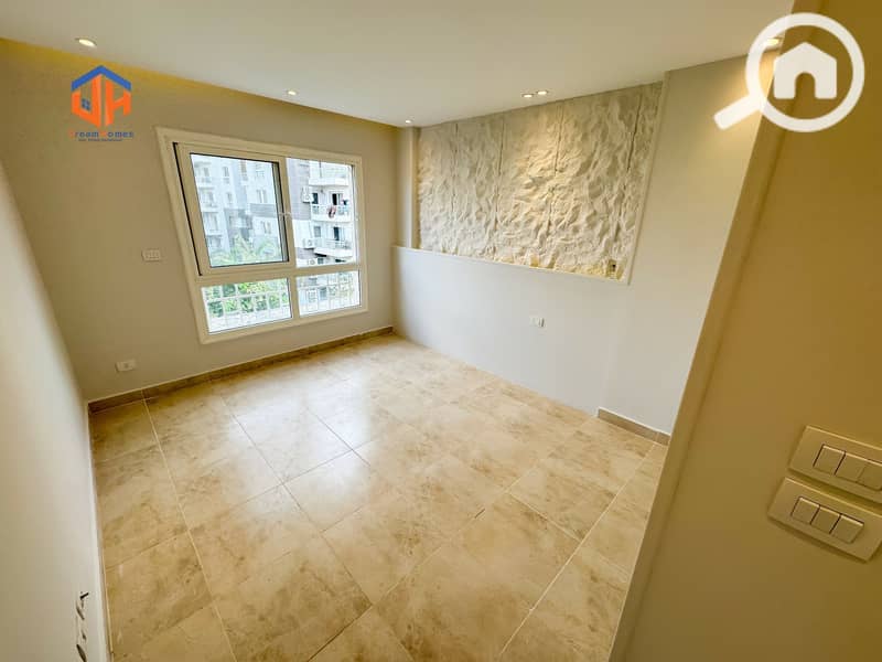 10 WhatsApp Image 2025-10-15 at 5.52. 55 PM. jpg