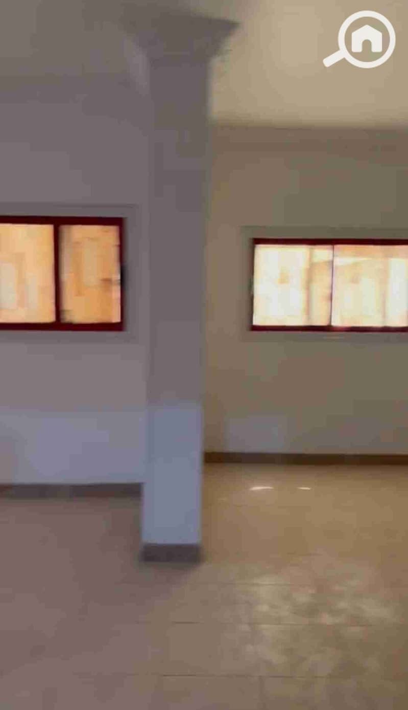 1000663038. jpg 1000663038. jpg