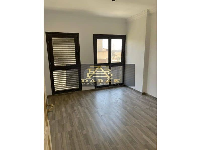 8 28152842-800x600. jpg