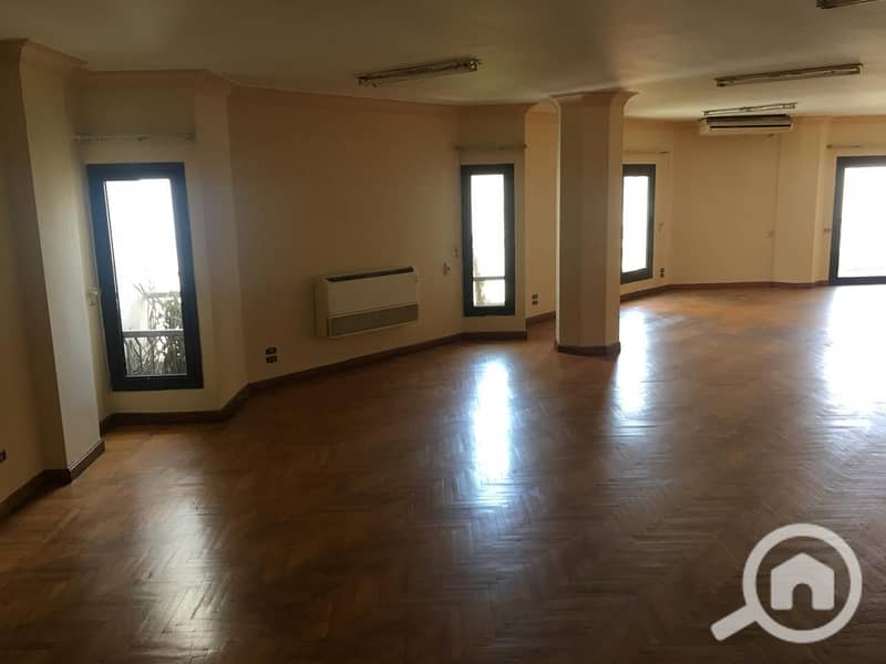 1000452862. jpg 1000452862. jpg