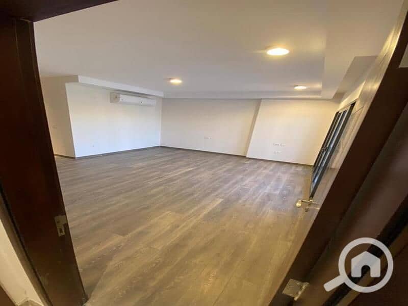 10 WhatsApp Image 2024-11-20 at 4.57. 06 PM. jpeg