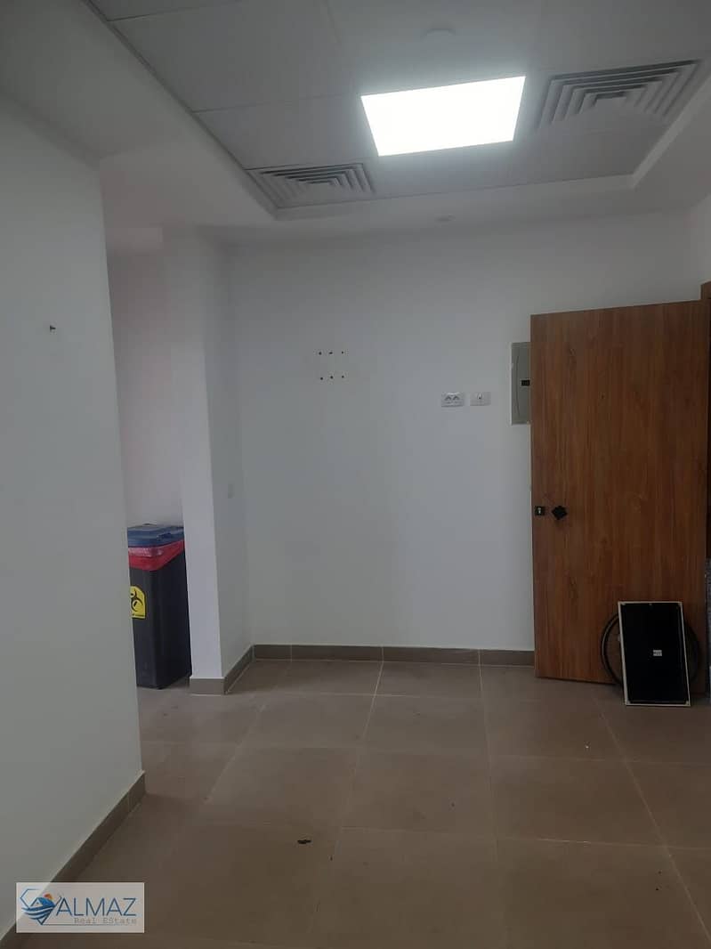 4 WhatsApp Image 2025-10-18 at 12.40. 20 PM (1). jpeg