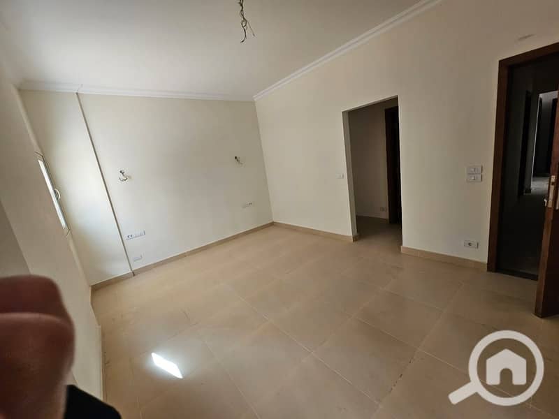 2 4084afe3-7a5c-4906-bc50-571ff6f1221d. jpg