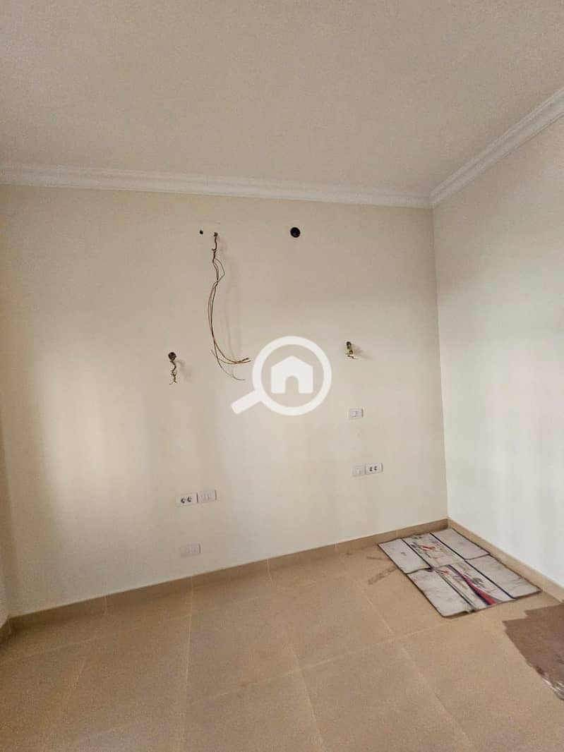 3 7c593a1f-f2a4-489a-940f-d4b5a4b215ba. jpg