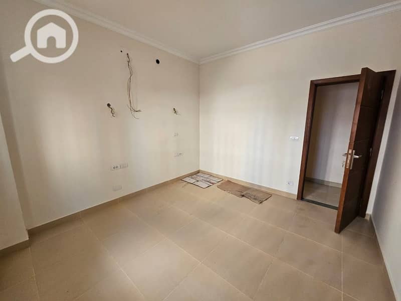 5 c32ba816-19fa-4353-955b-d134fb0df923. jpg