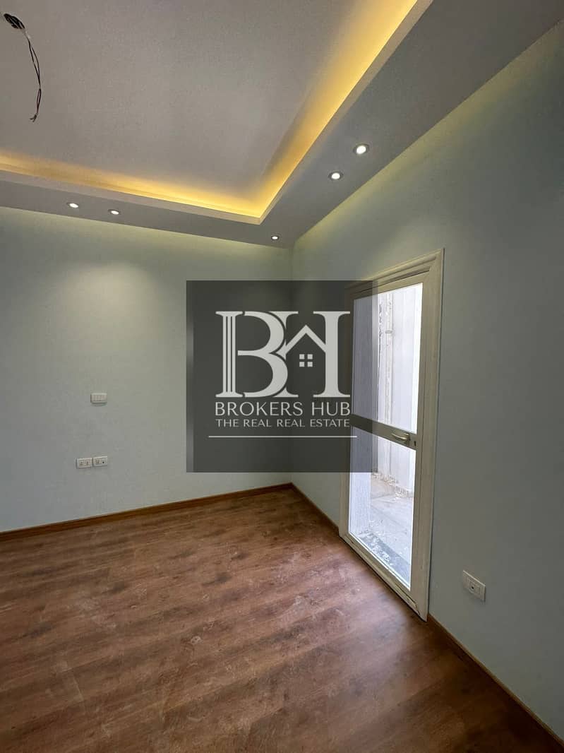 12 82903d86-00bc-476f-ab5d-041e621379b4. jpeg