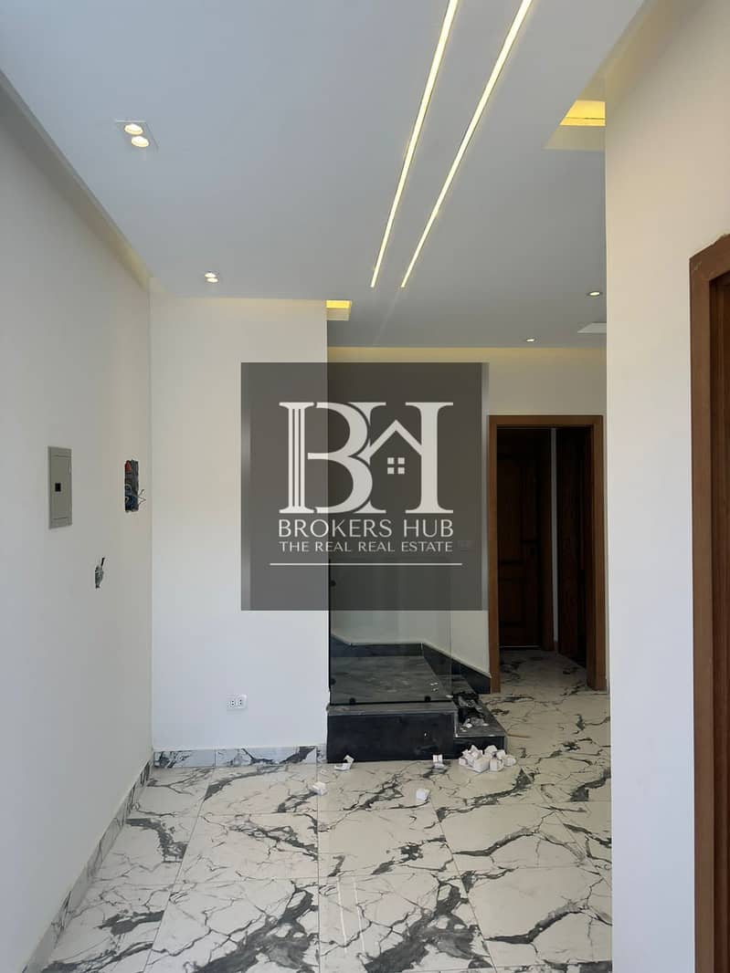 18 cc9f0ba8-2c1b-4a49-bb4e-f177fa7c455d. jpeg