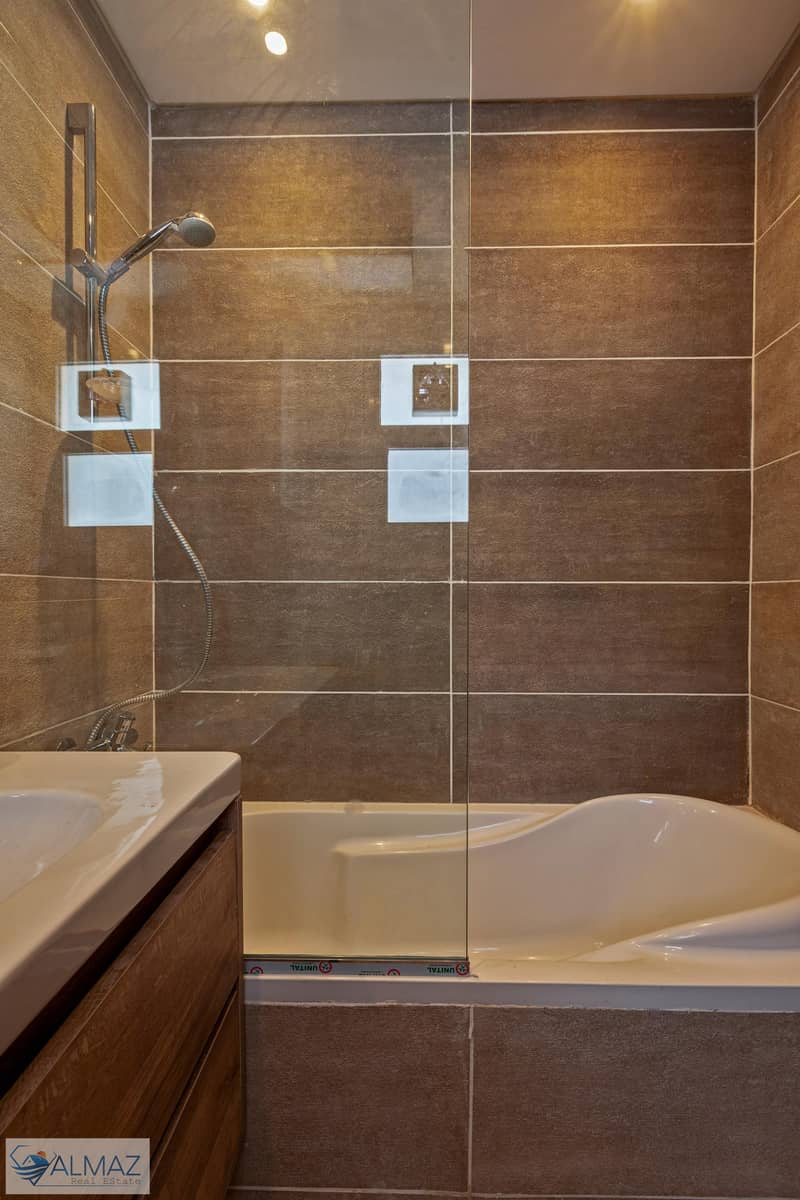 3 WhatsApp Image 2025-10-18 at 1.32. 46 PM. jpeg