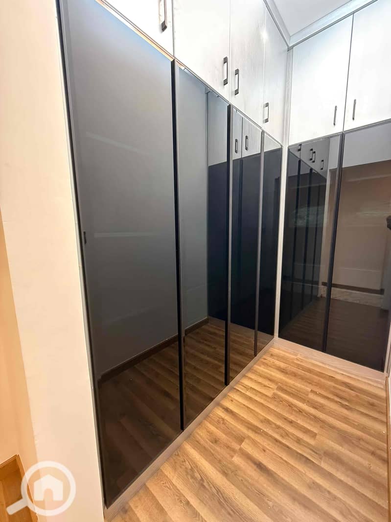 11 53903047-c841-403d-a93a-95a44951da08. jpg