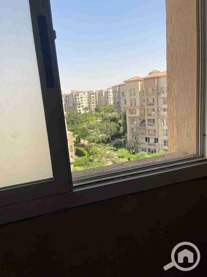 8 1000489370. jpg