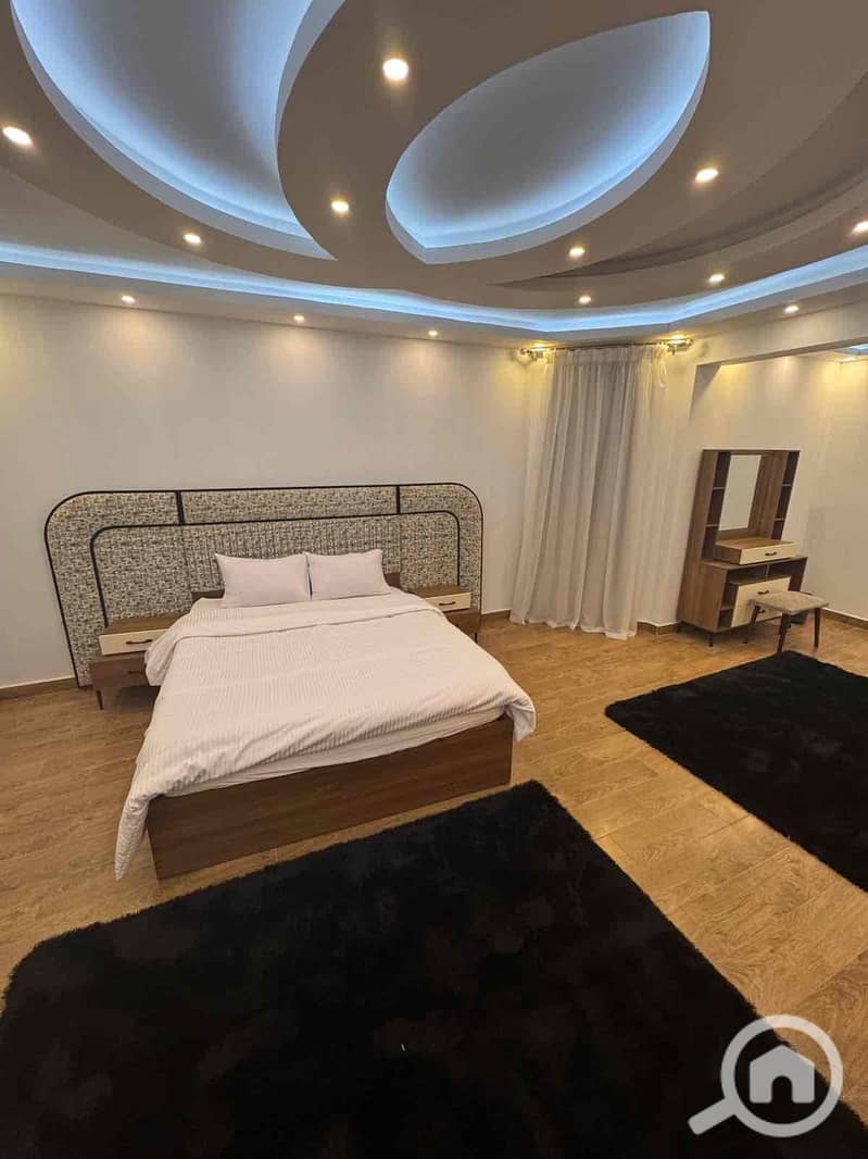 12 8474e444-7bad-4992-89f1-0145b7a24195. jpg