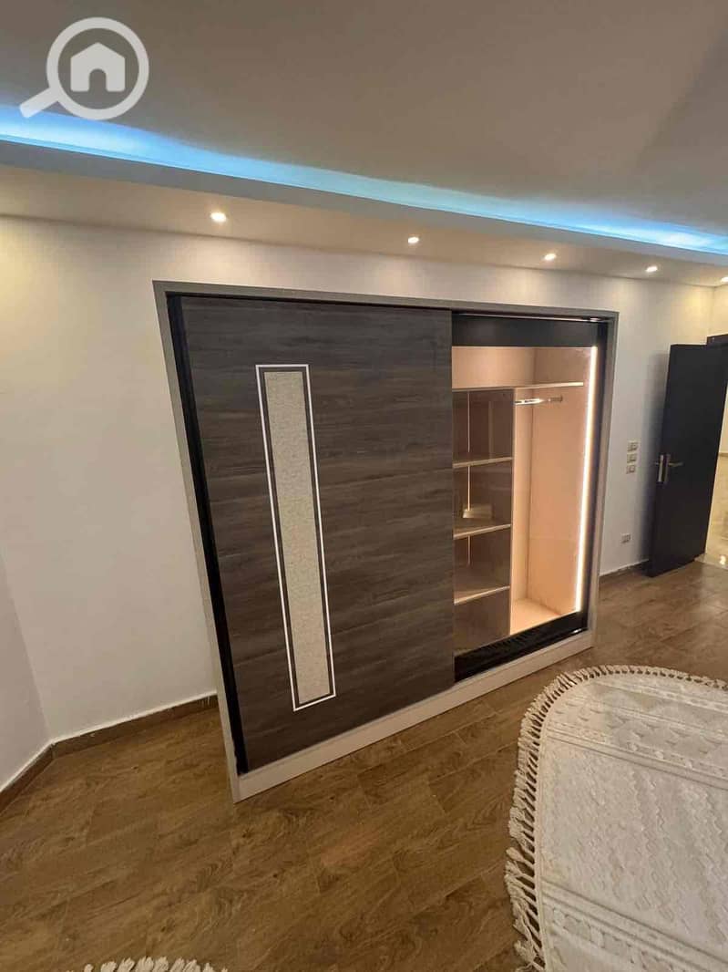 13 f4db0fef-1c46-456f-83f5-2db41b8dff7a. jpg